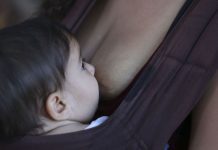 Semana do aleitamento: entidades recomendam oferecer só leite materno até os 6 meses de vida, sem água ou chás