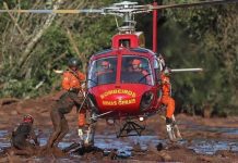 Bombeiros localizam segundo ônibus soterrado em Brumadinho