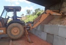 Prefeitura realiza manutenção em viadutos