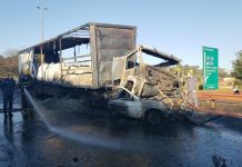 Carro e carreta colidem na BR-381, em Betim