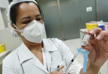 Pessoas de 50 a 59 anos que possuem comorbidades, ainda podem se vacinar contra a Covid-19 em Betim, confira