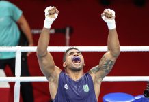 Abner Teixeira garante bronze no boxe ao avançar à semi em Tóquio