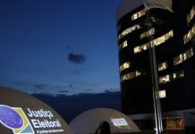 Presidente do TSE defende sistema eleitoral, rebate Bolsonaro e anuncia Comissão de Transparência