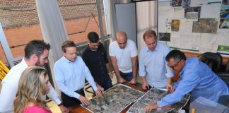 Vittorio Medioli se reúne com representantes da SAF para discutir construção em Betim.