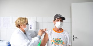 Betim amplia vacinação contra a meningite para profissionais da educação