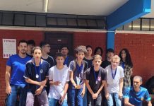 Estudantes desenvolvem aplicativo que mede o consumo de energia e ganham prêmio