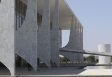 Decreto institui cotas raciais em 30% dos cargos de confiança