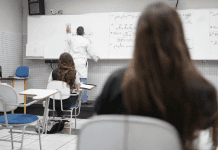 Alunos do Ensino Médio podem receber bolsa a partir de março