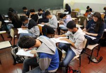 Senado aprova Novo Ensino Médio com mais horas para disciplinas básicas e espanhol obrigatório