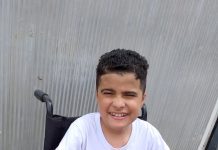 Mãe carrega filho com doença rara diariamente e campanha busca recursos para adaptação de moradia em Belo Horizonte 19/02