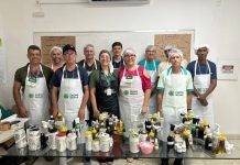 Curso sobre plantas medicinais e cosmetologia capacita multiplicadores comunitários em Betim