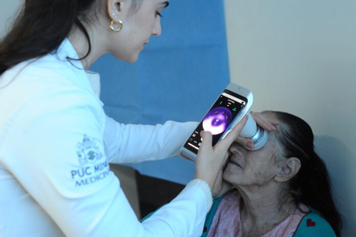 Foto Aparelho Telerrotinografia