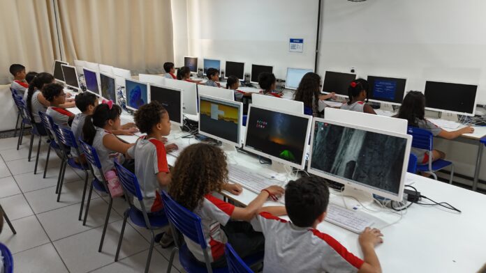 Foto Estudantes