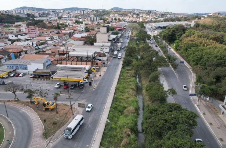 Betim Fortalece Infraestrutura com Amplo Plano de Desassoreamento para Prevenir Enchentes