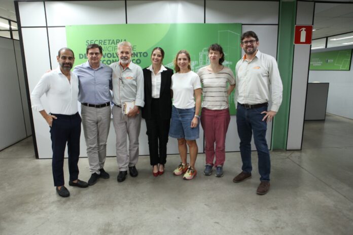 Foto equipe economica