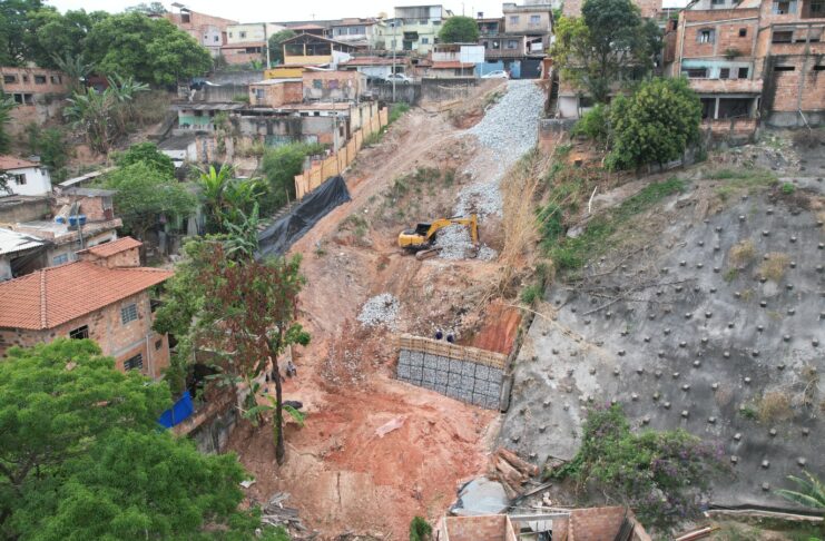 Betim inicia pacote de sete obras para conter encostas e proteger moradores